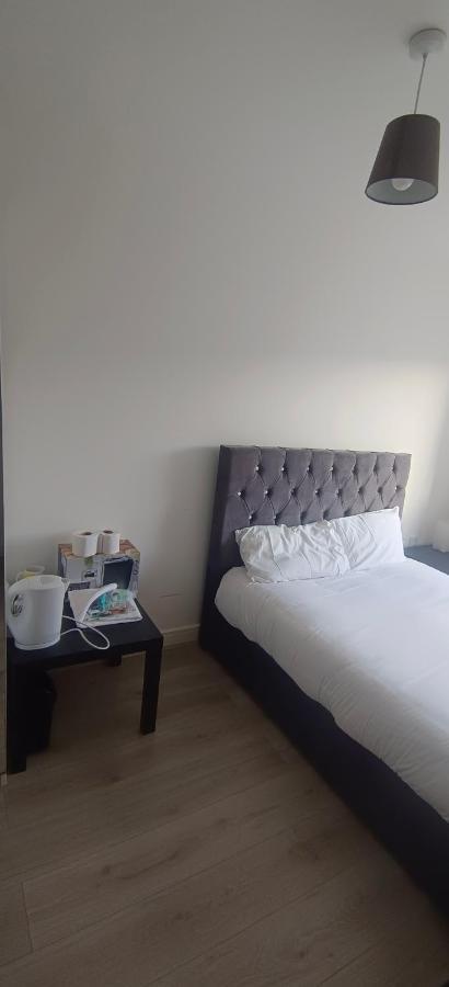 Free Car Park And Walk To Coop, Etihad , Piccadilly Manchester Eksteriør billede